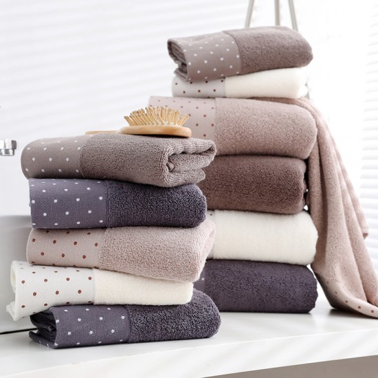 Factory direct sale of popular wide satin absorbent cotton towels, polka dot thickened face wash towels, gauze face towels, wholesale and custom.