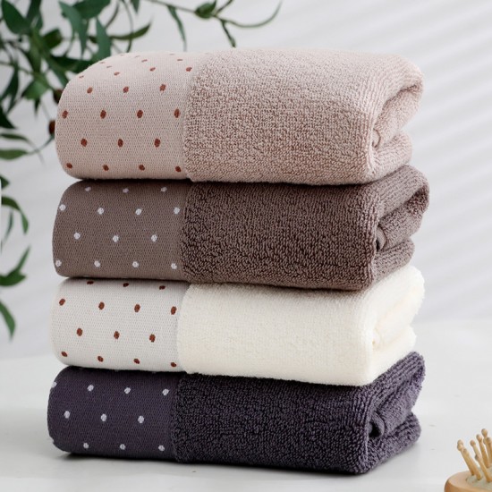 Factory direct sale of popular wide satin absorbent cotton towels, polka dot thickened face wash towels, gauze face towels, wholesale and custom.
