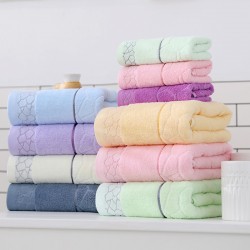 Factory-made wholesale, soft, absorbent, and thickened cotton bath towels for hotels and household linens.