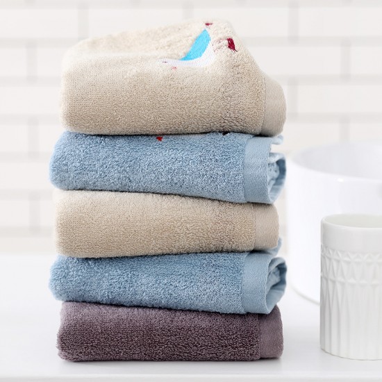 Factory direct sale of soft, absorbent, embroidered cotton face wash towels, thickened, custom logo for home use.