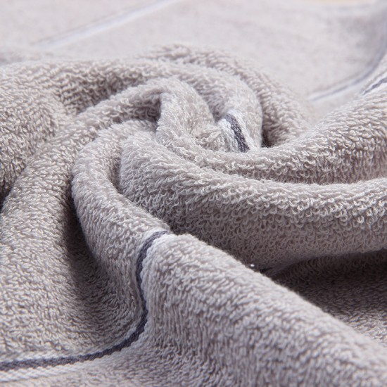 Factory direct sale of plaid-edged pure cotton face towels, solid color, gift, advertising, wholesale, adult beauty face towels, with skin-friendly logos available.