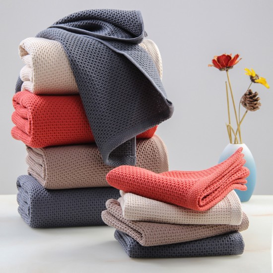 Direct adult cotton towel, gauze honeycomb towel, couple's absorbent and breathable pure cotton face washcloth for wholesale.