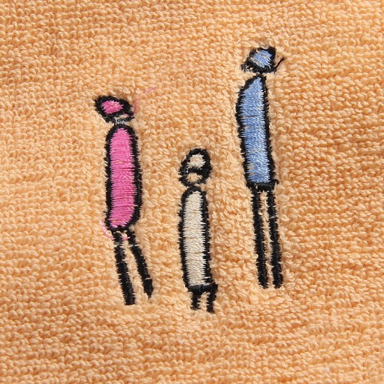 Family cartoon embroidered children's towels, pure cotton bibs, baby face wash towels, cute cartoons available.