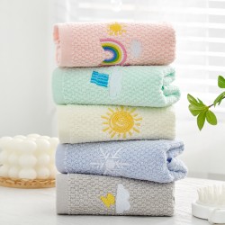 Two-pack of weather-safe cotton face towels, cute, embroidered, soft and absorbent, wholesale for baby and children, maternity and infant products Two-pack of weather-safe cotton face towels, cute, embroidered, soft and absorbent, wholesale for baby and children, maternity and infant products