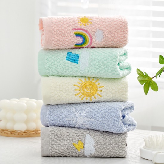 Two-pack of pure cotton towels, cute and absorbent, embroidered face towels for internet celebrities, lint-free wholesale for babies and children. Two-pack of pure cotton towels, cute and absorbent, embroidered face towels for internet celebrities, lint-free wholesale for babies and children.